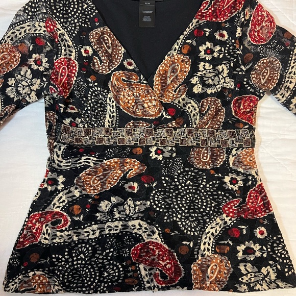 Cute multi-patterned blouse - Picture 2 of 4